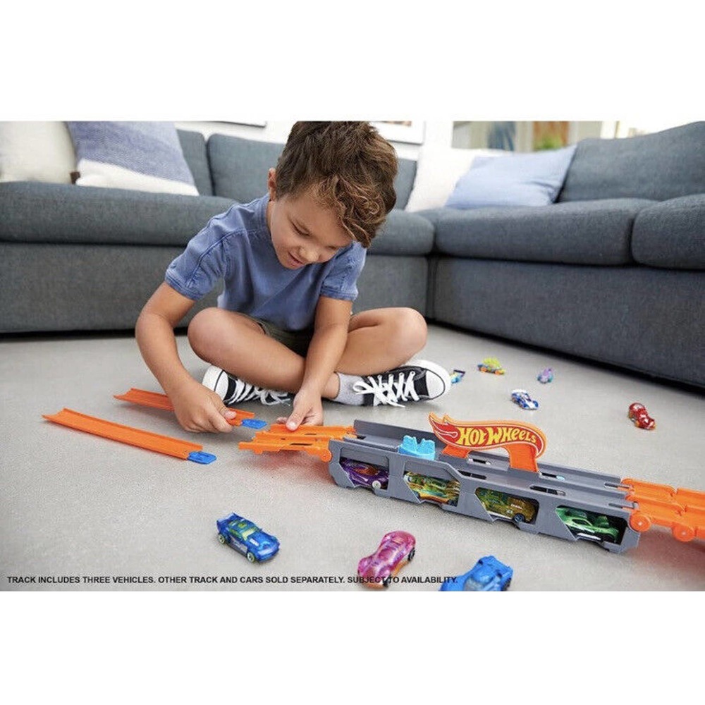 Hot Wheels City Speedway Hauler GVG37 Transforms Into 6 Ft. Long 2 Car Racetrack - Picture 14 of 16